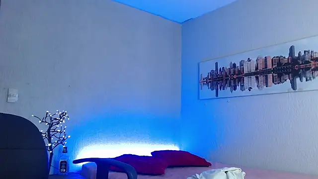 Snapshot of Andy_bapho chatting on 12-18-24, 02:38 Andy bapho online show from 12-18-24, 02:38