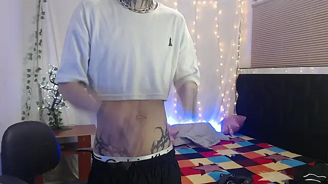 Snapshot of Andy_bapho chatting on 12-30-24, 05:55 Andy bapho online show from 12-30-24, 05:55