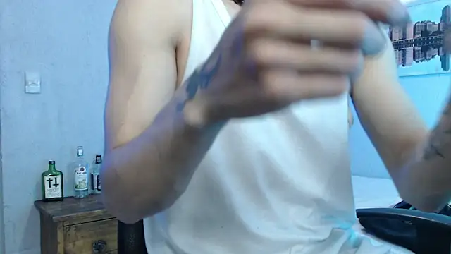 Snapshot of Andy_bapho chatting on 01-17-25, 02:39 Andy bapho online show from 01-17-25, 02:39