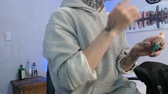 Snapshot of Andy_bapho chatting on 01-22-25, 02:46 Andy bapho online show from 01-22-25, 02:46