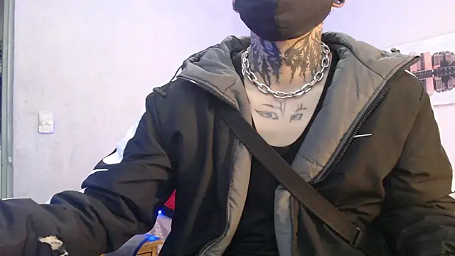 Snapshot of Andy_bapho chatting on 02-27-25, 02:43 Andy bapho online show from 02-27-25, 02:43