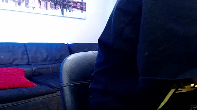 Snapshot of Andy_bapho chatting on 09-11-25, 02:06 Andy bapho online show from 09-11-25, 02:06