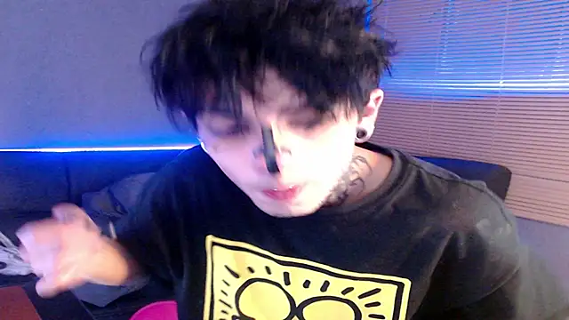 Snapshot of Andy_bapho chatting on 09-12-25, 02:33 Andy bapho online show from 09-12-25, 02:33