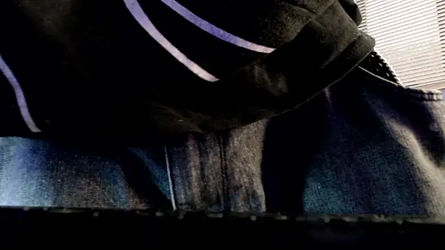 Snapshot of Andy_bapho chatting on 10-07-25, 02:14 Andy bapho online show from 10-07-25, 02:14