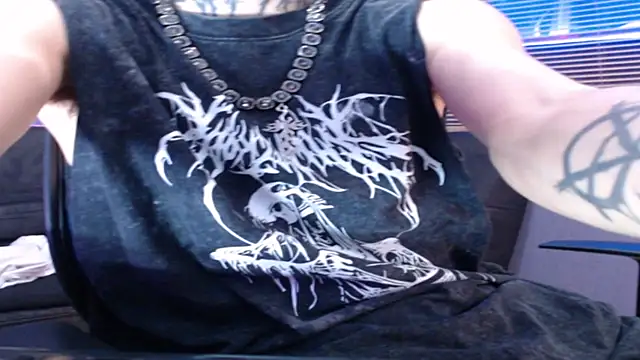 Snapshot of Andy_bapho chatting on 11-08-25, 02:06 Andy bapho online show from 11-08-25, 02:06