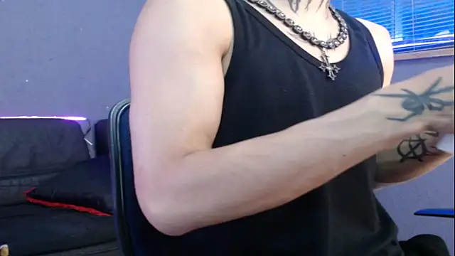 Snapshot of Andy_bapho chatting on 12-03-25, 02:48 Andy bapho online show from 12-03-25, 02:48