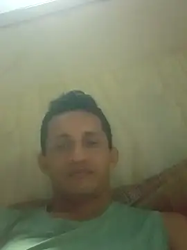 Snapshot of dotado20robson chatting on 01-13-26, 01:22 dotado20robson online show from 01-13-26, 01:22