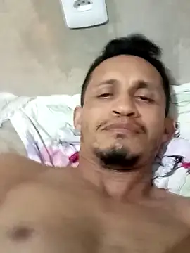 Snapshot of dotado20robson chatting on 02-14-26, 04:42 dotado20robson online show from 02-14-26, 04:42