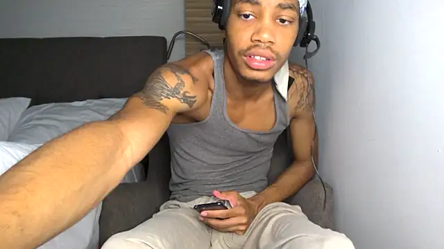 Skinnyblackman online show from 05-01-26, 01:10