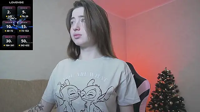 Snapshot of Luxuryalma chatting on 12-16-25, 06:40 Luxuryalma online show from 12-16-25, 06:40