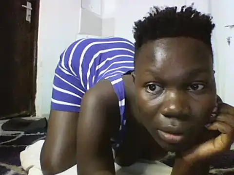 Snapshot of sexyqueen02 chatting on 02-03-25, 03:20 sexyqueen02 online show from 02-03-25, 03:20