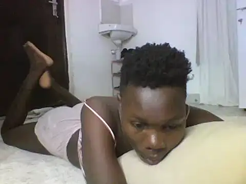 Snapshot of sexyqueen02 chatting on 02-11-25, 01:20 sexyqueen02 online show from 02-11-25, 01:20