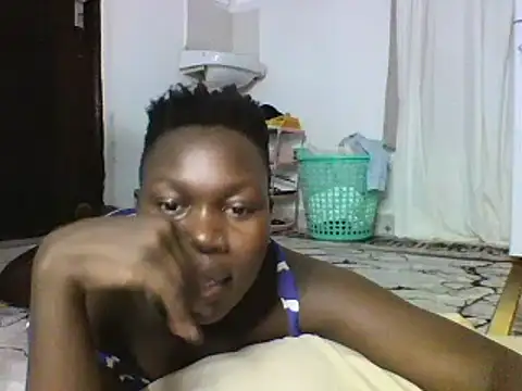 Snapshot of sexyqueen02 chatting on 02-14-25, 12:09 sexyqueen02 online show from 02-14-25, 12:09