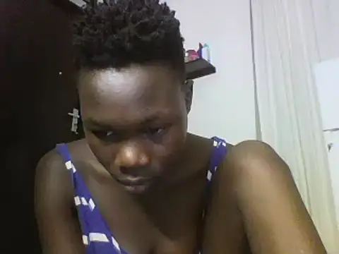 Snapshot of sexyqueen02 chatting on 02-18-25, 07:21 sexyqueen02 online show from 02-18-25, 07:21