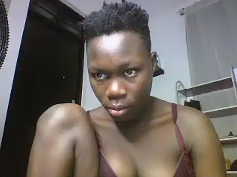 Snapshot of sexyqueen02 chatting on 02-25-25, 10:07 sexyqueen02 online show from 02-25-25, 10:07