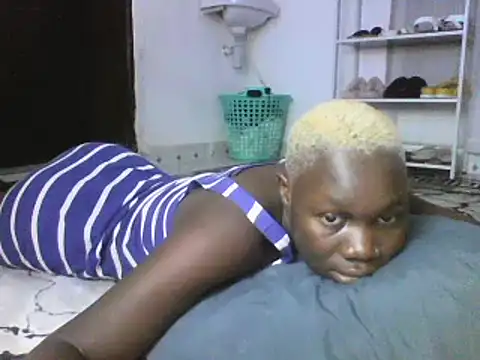 Snapshot of sexyqueen02 chatting on 03-03-25, 01:31 sexyqueen02 online show from 03-03-25, 01:31