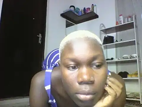 Snapshot of sexyqueen02 chatting on 03-04-25, 01:55 sexyqueen02 online show from 03-04-25, 01:55