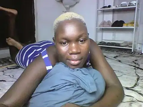 Snapshot of sexyqueen02 chatting on 03-04-25, 05:00 sexyqueen02 online show from 03-04-25, 05:00