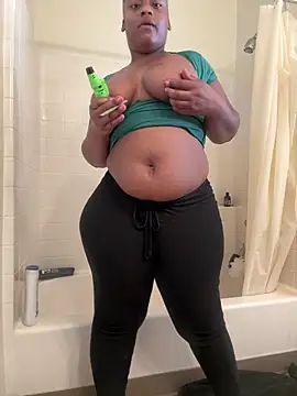 Snapshot of Prettynthick12 chatting on 04-02-26, 12:19 Prettynthick12 online show from 04-02-26, 12:19