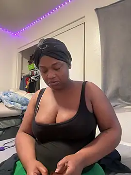 Prettynthick12 online show from 06-20-26, 08:55