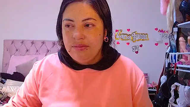 lanaqueen699 online show from 06-10-26, 12:26