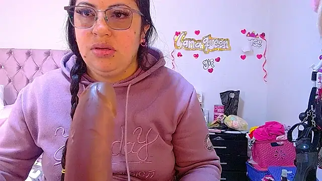 lanaqueen699 online show from 06-26-26, 12:20