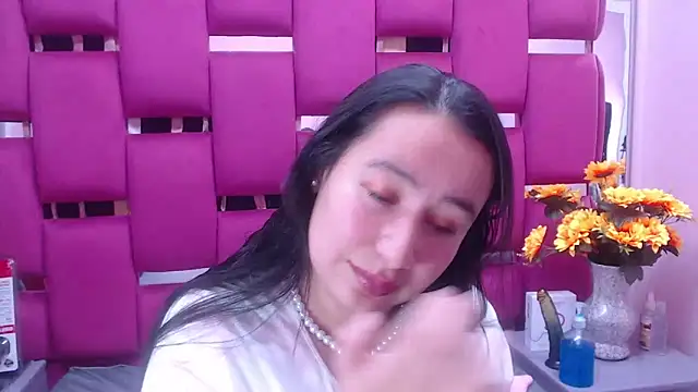 NaomyPrinces online show from 01-06-25, 01:52