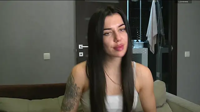 Snapshot of Alice_melice chatting on 12-13-24, 12:31 Alice melice online show from 12-13-24, 12:31