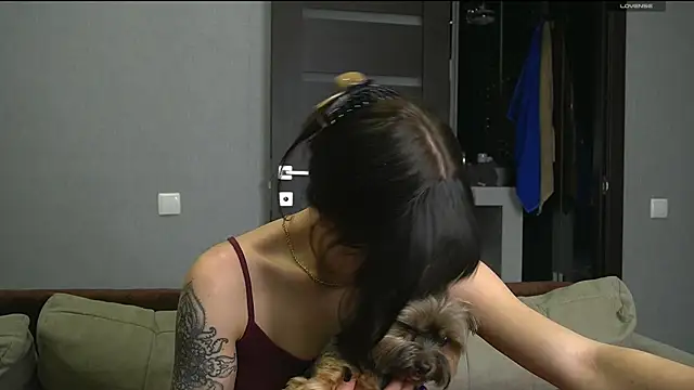 Snapshot of Alice_melice chatting on 02-14-25, 10:58 Alice melice online show from 02-14-25, 10:58