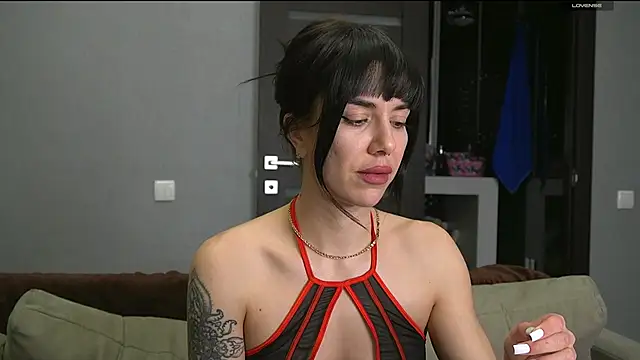 Snapshot of Alice_melice chatting on 03-05-25, 08:42 Alice melice online show from 03-05-25, 08:42