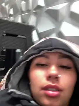 Larabrooks online show from 02-17-26, 05:19