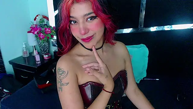 Snapshot of UnderBaby_ chatting on 12-19-24, 12:02 UnderBaby  online show from 12-19-24, 12:02