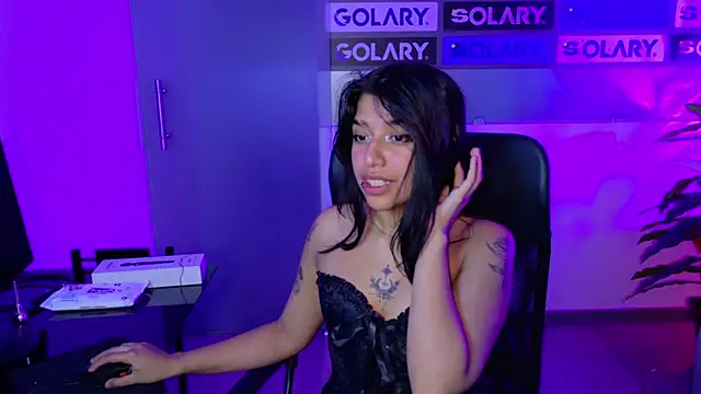 Snapshot of UnderBaby_ chatting on 10-02-25, 03:24 UnderBaby  online show from 10-02-25, 03:24