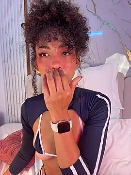 Snapshot of OSHUN_ chatting on 12-05-25, 01:14 OSHUN online show from 12-05-25, 01:14