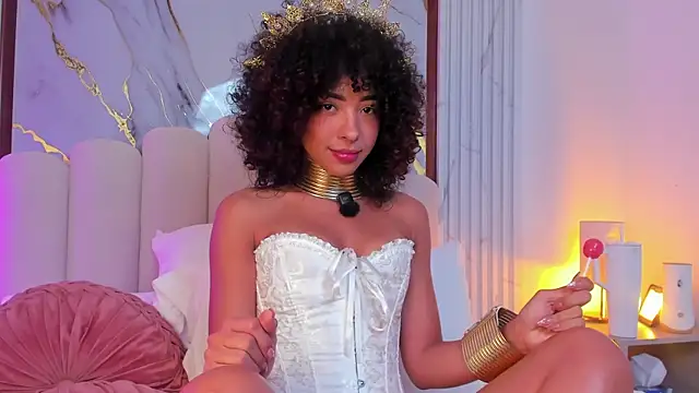 Snapshot of OSHUN_ chatting on 12-14-25, 06:52 OSHUN online show from 12-14-25, 06:52