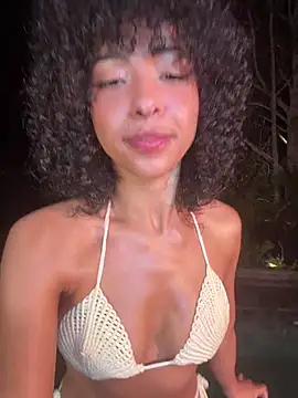 Snapshot of OSHUN_ chatting on 01-16-26, 06:50 OSHUN online show from 01-16-26, 06:50