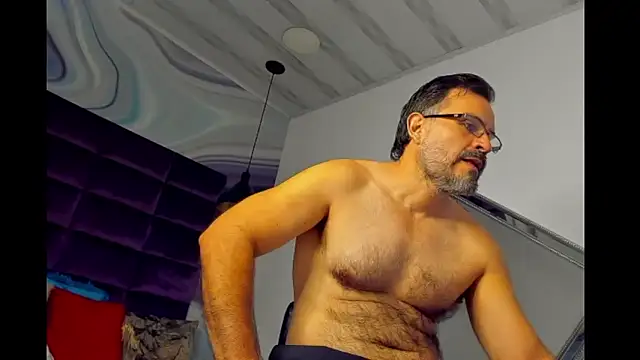Snapshot of SbasTone_Muscle chatting on 01-09-25, 12:30 SbasTone Muscle online show from 01-09-25, 12:30