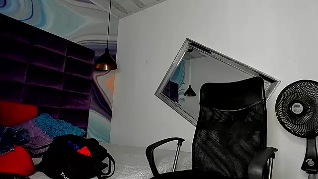 Snapshot of SbasTone_Muscle chatting on 01-30-25, 07:37 SbasTone Muscle online show from 01-30-25, 07:37