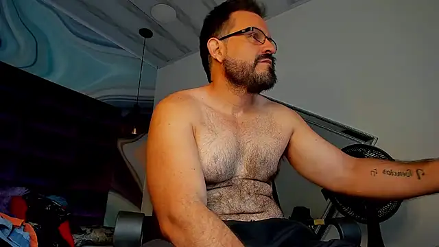 Snapshot of SbasTone_Muscle chatting on 02-15-25, 01:16 SbasTone Muscle online show from 02-15-25, 01:16