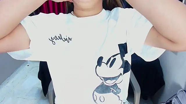 Snapshot of AmorMia chatting on 01-30-25, 12:37 AmorMia online show from 01-30-25, 12:37