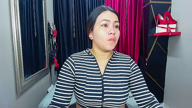 Snapshot of AmorMia chatting on 03-15-25, 12:45 AmorMia online show from 03-15-25, 12:45