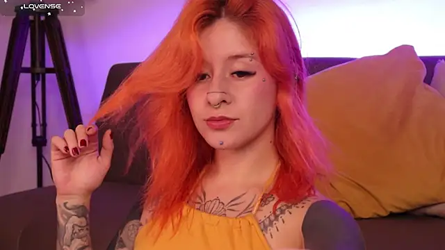 Snapshot of Daarlene chatting on 11-03-25, 12:17 Daarlene online show from 11-03-25, 12:17