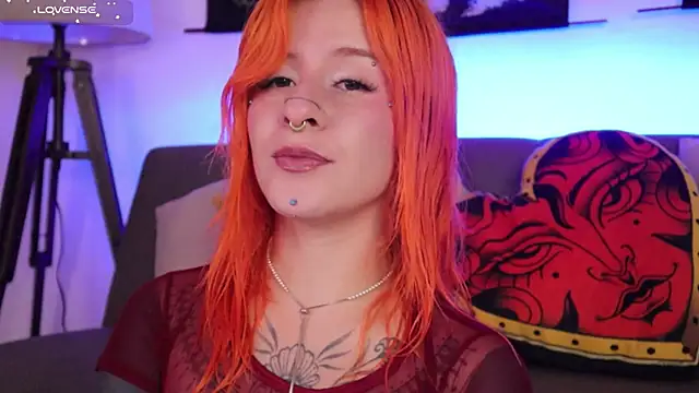 Snapshot of Daarlene chatting on 12-05-25, 11:30 Daarlene online show from 12-05-25, 11:30