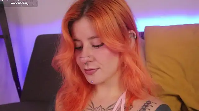 Snapshot of Daarlene chatting on 01-09-26, 12:08 Daarlene online show from 01-09-26, 12:08