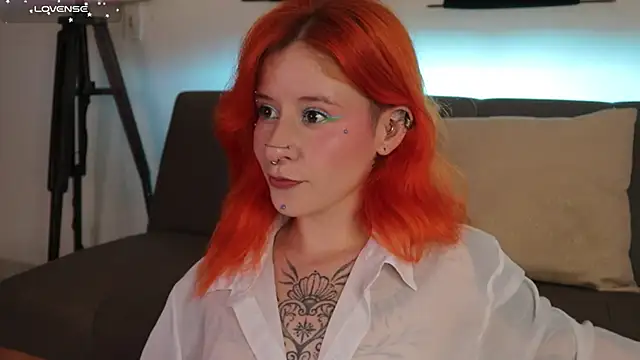 Snapshot of Daarlene chatting on 03-04-26, 06:25 Daarlene online show from 03-04-26, 06:25