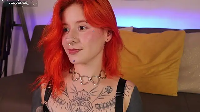 Snapshot of Daarlene chatting on 03-18-26, 04:32 Daarlene online show from 03-18-26, 04:32