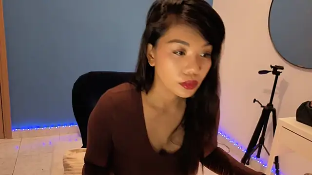 Snapshot of NaughtyMe chatting on 10-16-25, 06:36 NaughtyMe online show from 10-16-25, 06:36