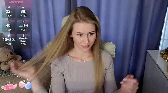 Snapshot of IsabelAllen chatting on 12-13-24, 11:02 IsabelAllen online show from 12-13-24, 11:02