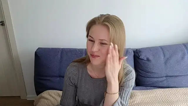 Snapshot of IsabelAllen chatting on 03-12-25, 10:05 IsabelAllen online show from 03-12-25, 10:05