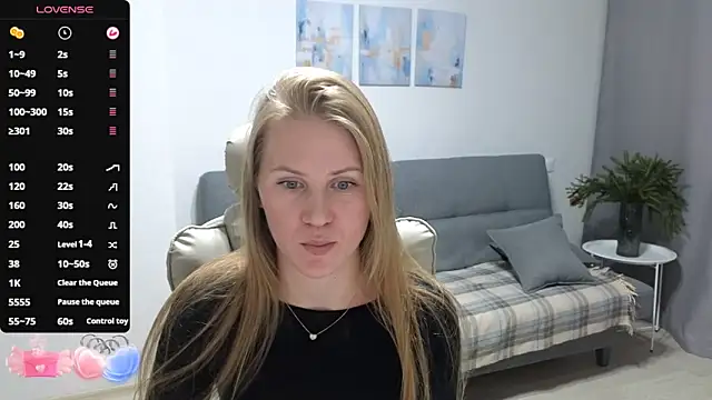 Snapshot of IsabelAllen chatting on 12-23-25, 10:02 IsabelAllen online show from 12-23-25, 10:02